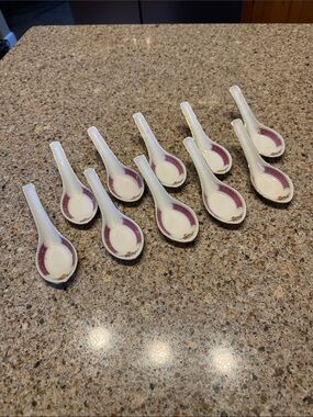 Vintage Chinese Porcelain Wonton Soup Spoons. Floral Pattern